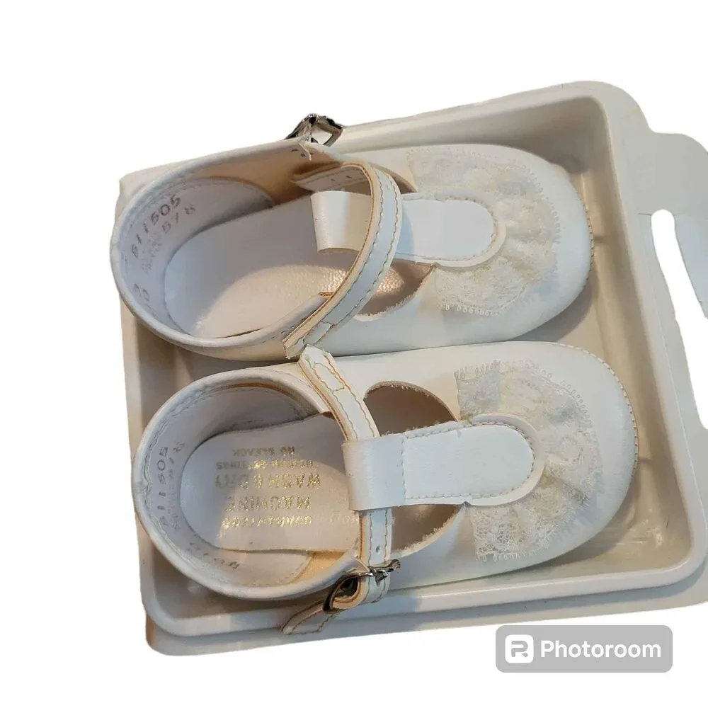 Vintage Wee Walker Girls baby shoes size 3